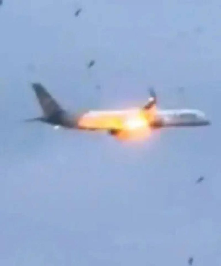 Sh0ck moment Boeing plane engine bursts into flames sparking emergency ...